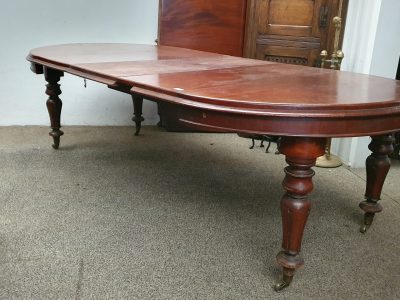 Antique Victorian Extending Dining Table Seats 8 - Image 2