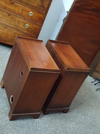 Good Vintage Pair of Bedside Tables Cabinet's - Image 6