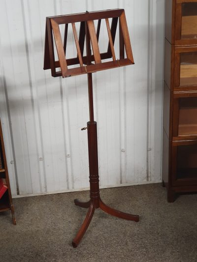 Good 1920's Duet Music Stand - Image 2