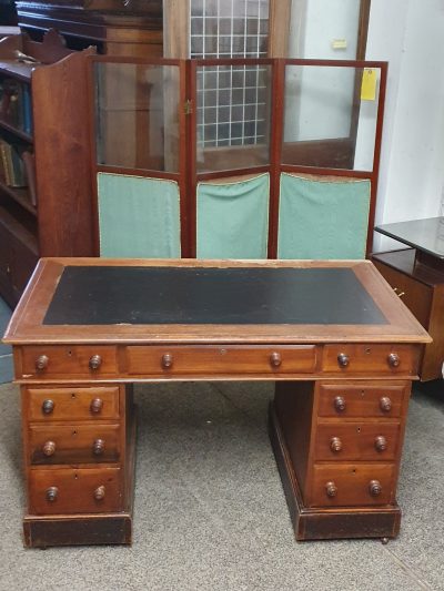 Antique Victorian Oak Desk - Image 5