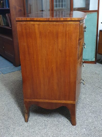 Good Antique Bow Front Chest of Drawers - Image 7