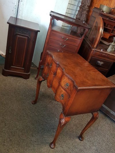 Small Antique 1920's Walnut Side Table - Image 7