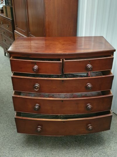 Antique Victorian Bow Front Chest - Image 3