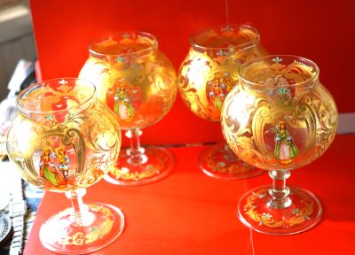 SALE - Rare Large Vintage Set of 4 Venetian Murano Hand Painted Goblets - Image 5