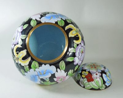 Chinese Hand Painted Enamel Ginger Jar - Image 4