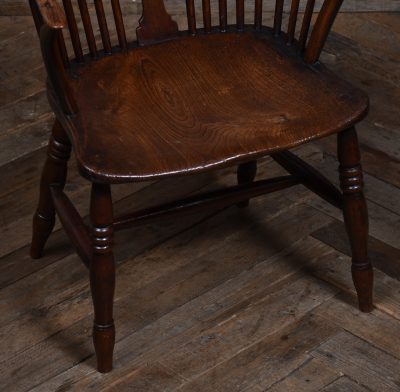 Wheel-back Elm Windsor Chair SAI3618 - Image 4