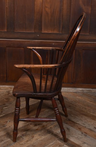 Wheel-back Elm Windsor Chair SAI3618 - Image 10