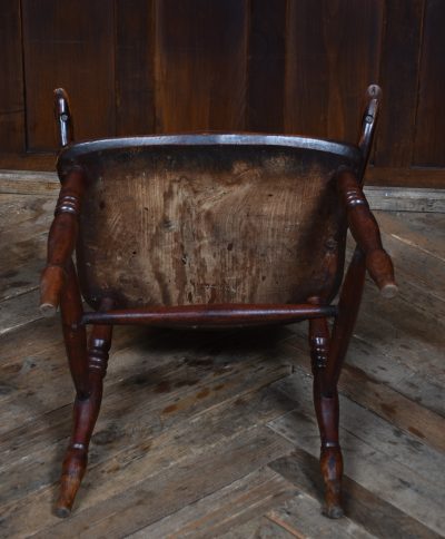 Wheel-back Elm Windsor Chair SAI3618 - Image 12