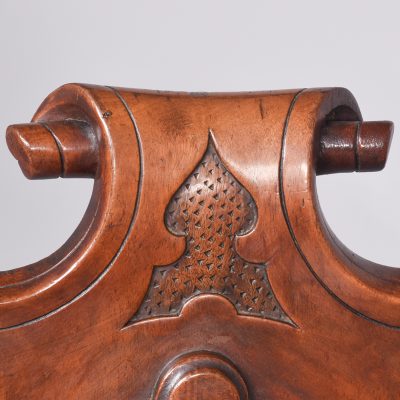 Quality Pair of Victorian Mahogany Shield Back Hall Chairs - Image 5