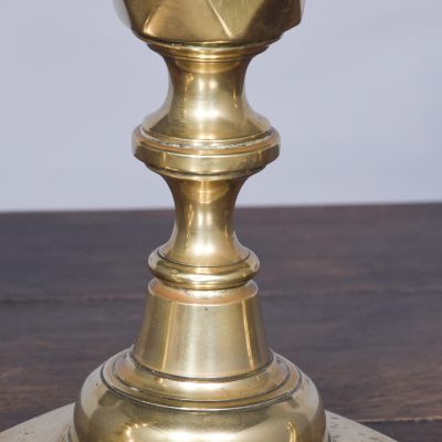 A Pair of Brass ‘King of Diamonds’ Candlesticks - Image 4