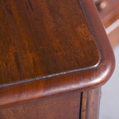 Pair of Mid-Victorian Neat-Sized Figured Mahogany Bedside Lockers - Image 5