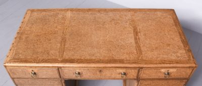 A Whytock & Reid of Edinburgh Pollard Oak Desk - Image 6