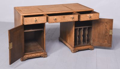 A Whytock & Reid of Edinburgh Pollard Oak Desk - Image 7