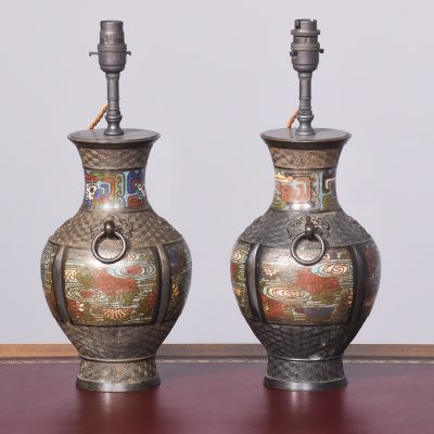 A pair of Qing Dynasty Bronze Lamps - Image 9