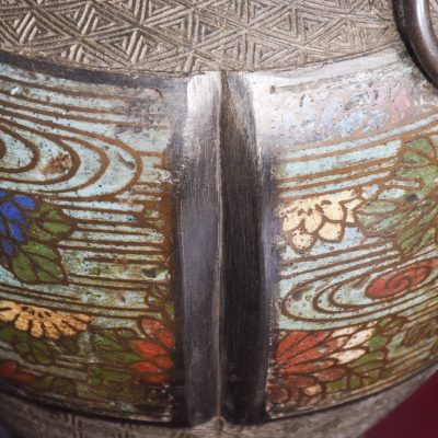 A pair of Qing Dynasty Bronze Lamps - Image 11