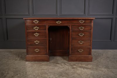 George III Cuban Mahogany Kneehole Desk - Image 5