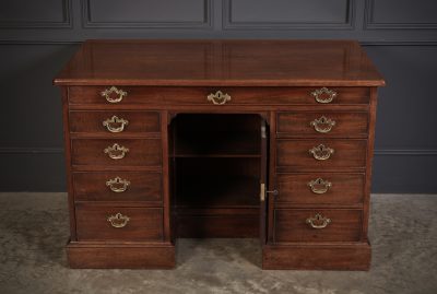 George III Cuban Mahogany Kneehole Desk - Image 6