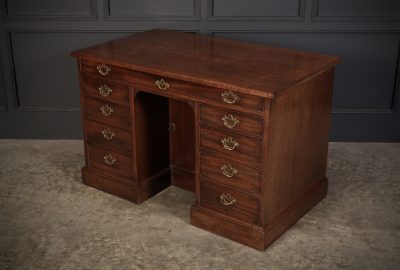 George III Cuban Mahogany Kneehole Desk - Image 7