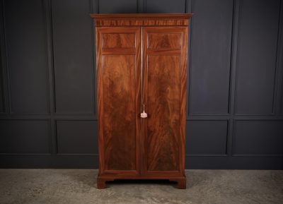 Georgian Mahogany Wardrobe - Image 3