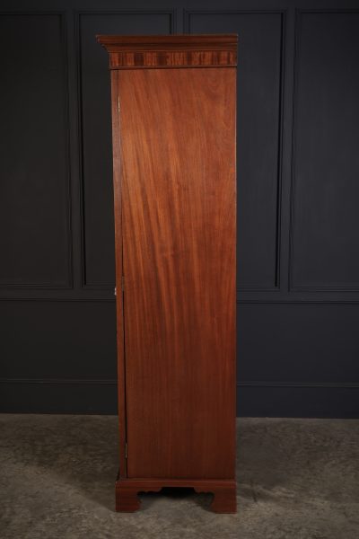 Georgian Mahogany Wardrobe - Image 7