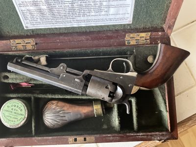 COLT PERCUSSION REVOLVER BOXED - Image 7