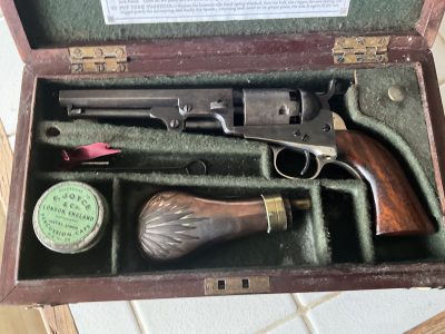 COLT PERCUSSION REVOLVER BOXED - Image 9