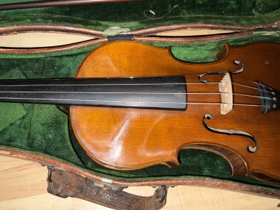 Violin &  Alligator Skin Case & Violins Bow - Image 3