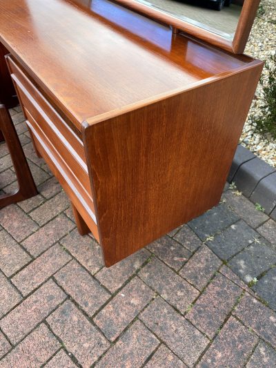 William Lawrence Dressing Table and Stool - Image 3