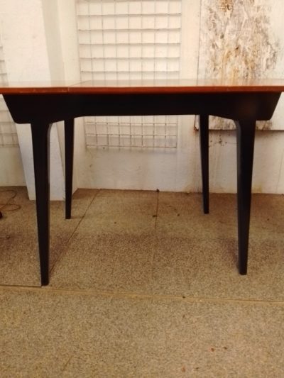 Small Retro Dining Table Seats 6 - Image 4