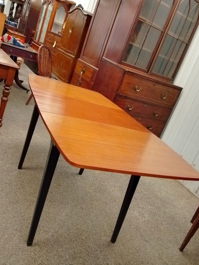 Small Retro Dining Table Seats 6 - Image 2