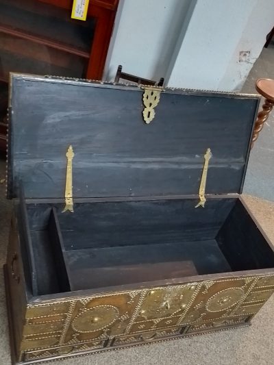 Good Antique 19thC Zanzibar Box Chest - Image 9