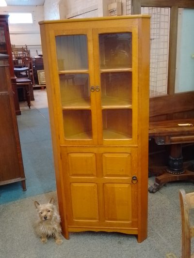 Antique 1930's Cotswold Oak Corner Cabinet - Image 9