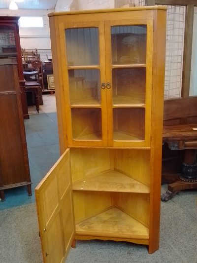 Antique 1930's Cotswold Oak Corner Cabinet - Image 8