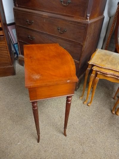 Small Antique Style Lamp Side Table - Image 2