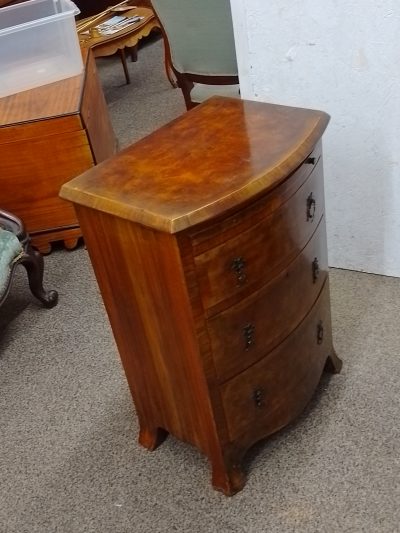 Small 1930's Walnut Chest of Drawers - Image 6