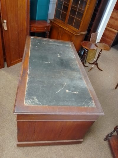 Antique 1920's Pedestal Desk - Image 4