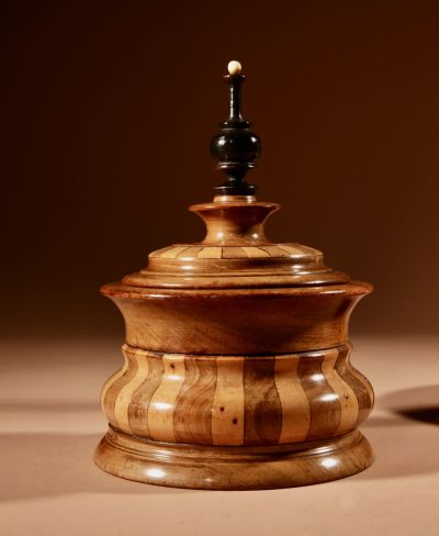 Treen, Tobacco Interest Set of mid 19th Century Dutch antique mahogany coopered pipe stand and its coopered mahogany tobacco box - Image 13