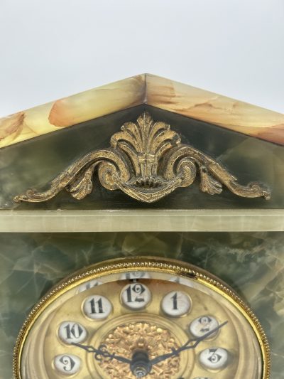 Rare Green Onyx Architectural Mantel Clock –  ca 1900 - Image 10