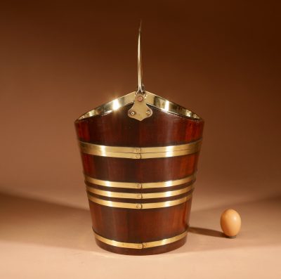 A Fine Quality Mahogany Brass Bound Boat (Schuitje) Shaped Peat Bucket Tea Stove Jardinière.  - Image 6