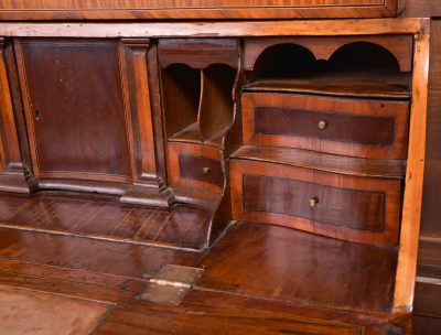 18th-century Dutch Bombe Bureau Bookcase SAI1379 - Image 8