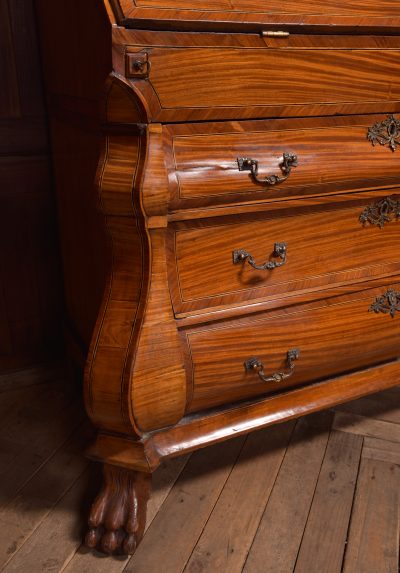 18th-century Dutch Bombe Bureau Bookcase SAI1379 - Image 25