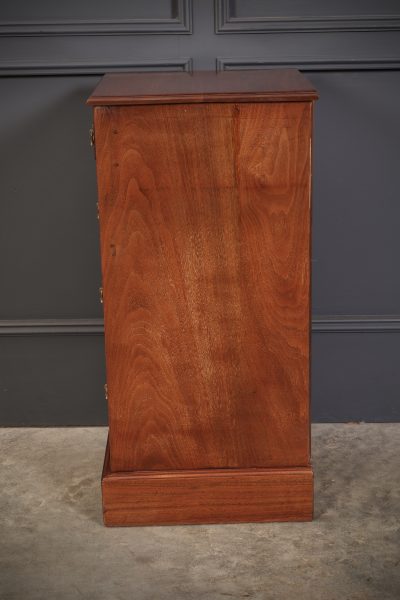 Pair of Late Victorian Walnut Bedside Chests - Image 10