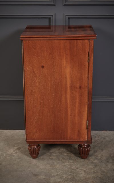 Pair of Regeny Mahogany Bedside Cabinets - Image 18