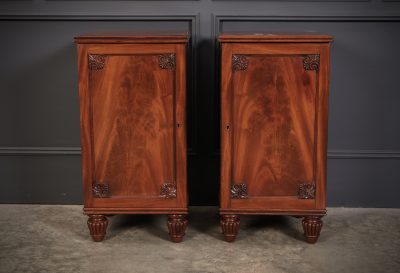 Pair of Regeny Mahogany Bedside Cabinets - Image 4